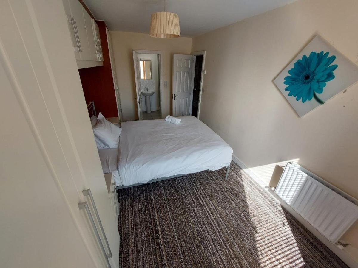 D13 Self Catering Townhouse Apartment *